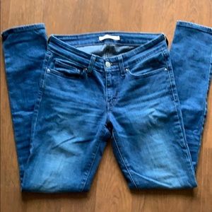 Levi’s 711 skinny jeans